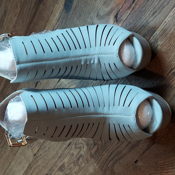 M&M 4 for $12 Shoes - Picture 3 of 11